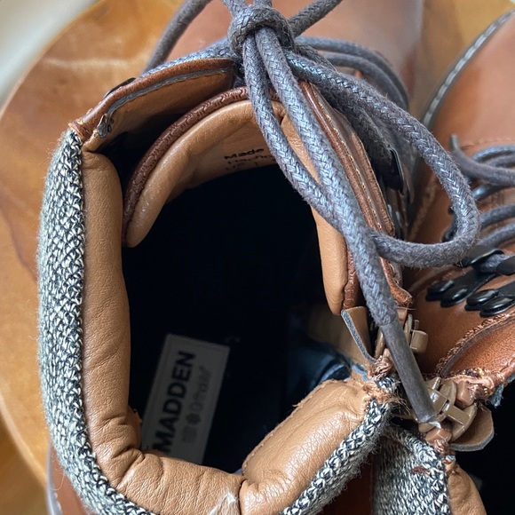 Men’s MADDEN Brown Leather Ankle Boots - Picture 6 of 9